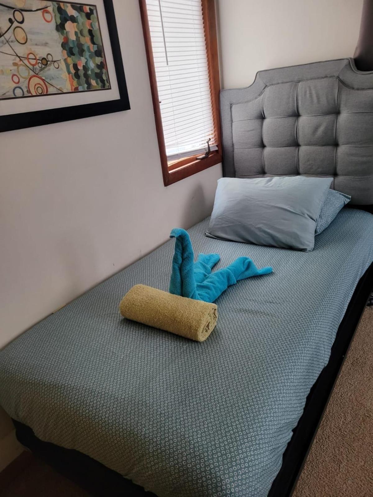 Ambiance - King Bed Cabin, Jetted-Tub & Fireplace Tobyhanna المظهر الخارجي الصورة