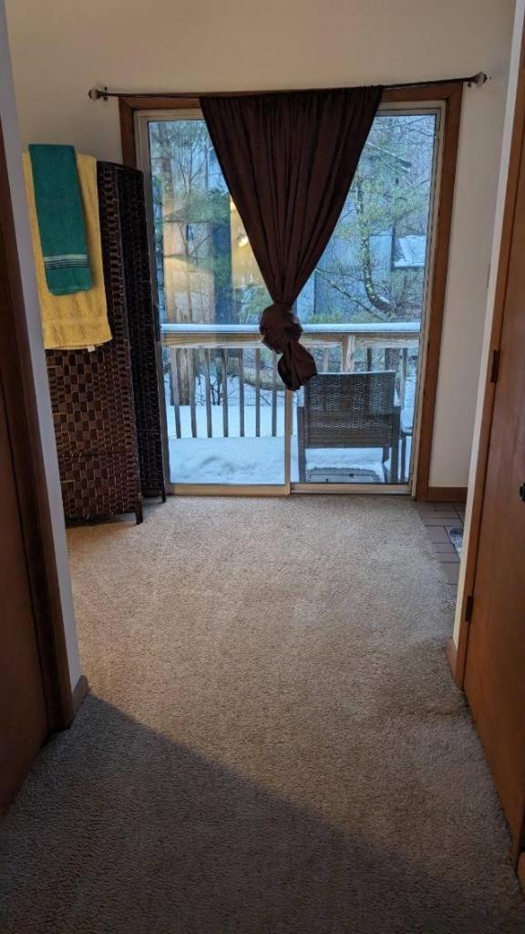 Ambiance - King Bed Cabin, Jetted-Tub & Fireplace Tobyhanna المظهر الخارجي الصورة