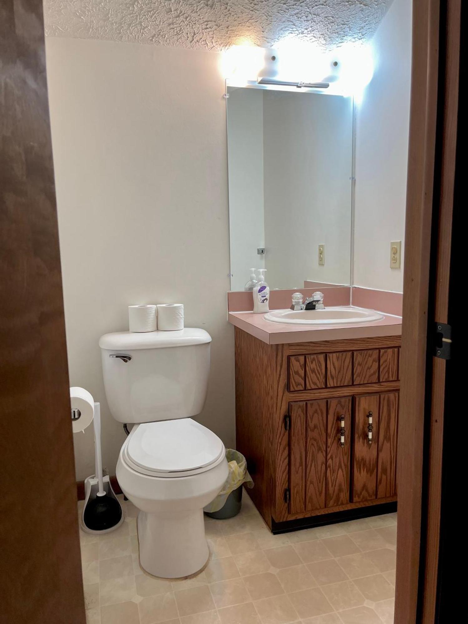 Ambiance - King Bed Cabin, Jetted-Tub & Fireplace Tobyhanna المظهر الخارجي الصورة
