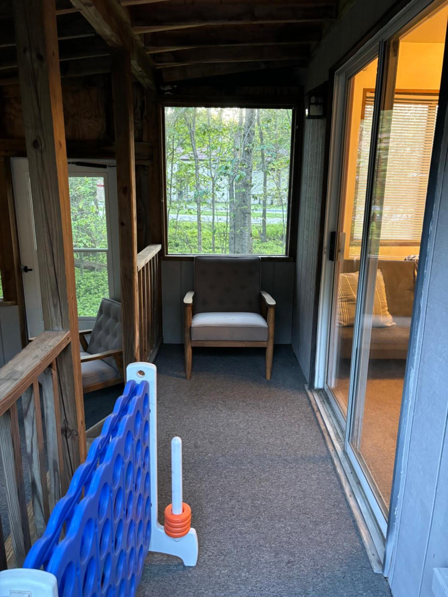 Ambiance - King Bed Cabin, Jetted-Tub & Fireplace Tobyhanna المظهر الخارجي الصورة